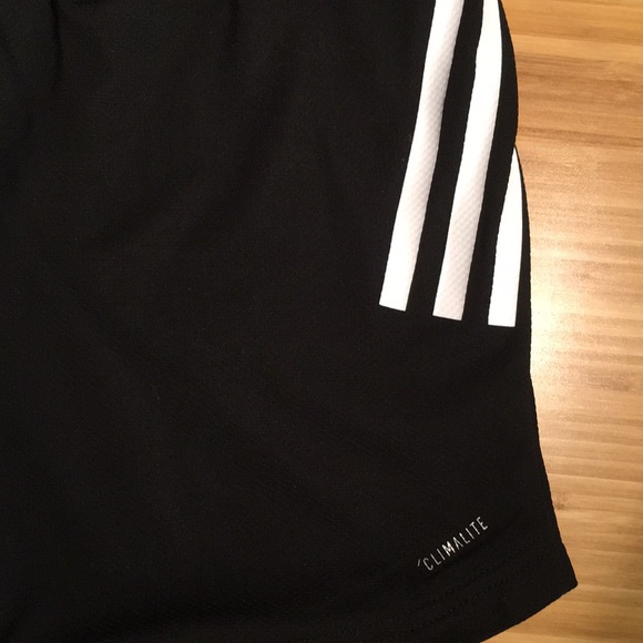 Adidas Design 2 Move 3-Stripes Shorts - Picture 7 of 7